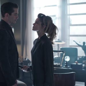 Gotham Sneak Peeks: The Maniax Make Their First Move