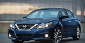 Nissan reveals new 2016 Altima in New York City