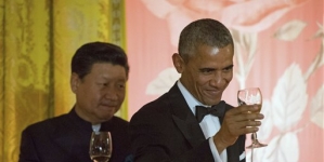 Obama presses Xi Jinping to crack down on cyber attacks