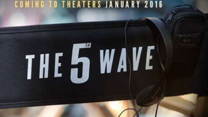 Chloe Moretz joins the YA craze in The 5th Wave trailer