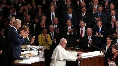 Pope visits Congress, homeless in Washington