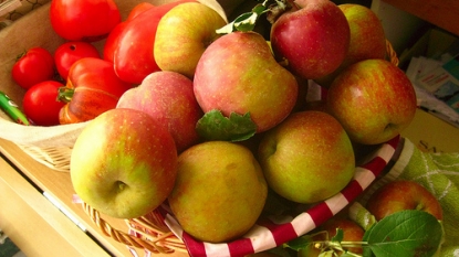 Prevent muscle weakening in old age; Eat apples and green tomatoes