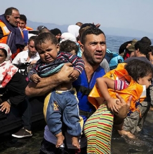 Refugee Crisis Continues: USA to Aid 10000 Immigrants by Next Year