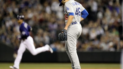 Rockies hit 3 homers in 4th inning, beat Dodgers 7-4