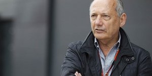 Japanese Grand Prix 2015: McLaren suggest Jenson Button wants to retire