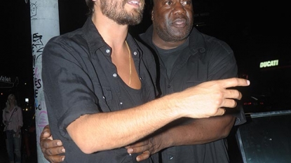 Scott Disick Drunk Outside Nightclub, Leaves With Random Women