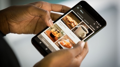 Starbucks brews up a new Android app with mobile payments and ordering