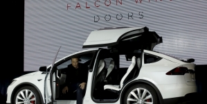 Tesla Introduces Model X