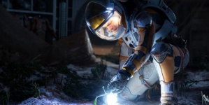 ‘The Martian’ shows an Astronaut’s Life on Mars