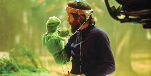 ‘The Muppets’ Spoilers: 5 Fast Facts About Kermit’s New Girlfriend Denise