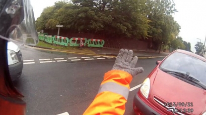 Road rage driver demands bare-knuckle fight because biker doesn’t recognise him