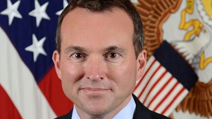 Obama nominates first openly gay service secretary to lead Army