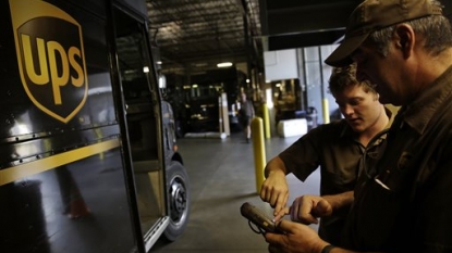 UPS to hire as many as 95K holiday workers