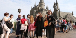 Comcast buying majority stake in Universal Studios Japan