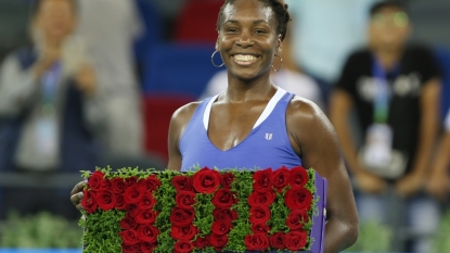 Venus Williams beats Navarro to advance at Wuhan Open