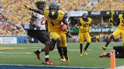 West Virginia WR Shelton Gibson Runs over Terps Cheerleader After TD