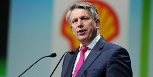 Shell CEO sees first signs of oil price recovery