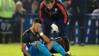 Arsenal duo injured on League Cup duty