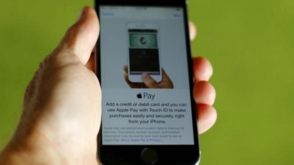 Apple Pay rolling out to Starbucks this year, Chili’s & KFC in 2016