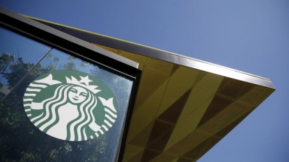 Apple Pay will soon ring you up at Starbucks, KFC and Chili’s