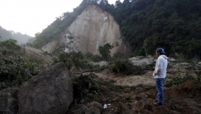 At least 1 dead in Guatemala mudslide