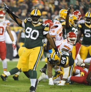 Rodgers throws for five touchdowns in Packers’ win