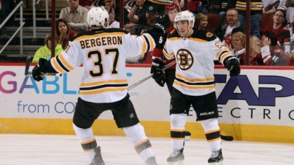 Bergeron scores 2 in 3rd period as Bruins beat Coyotes 5-3