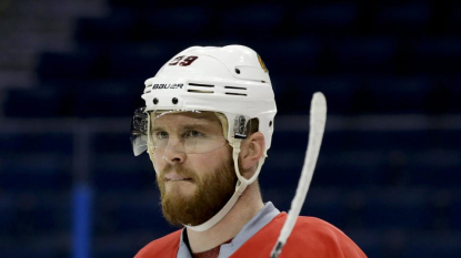 Blackhawks waive Bryan Bickell ahead of season-opener