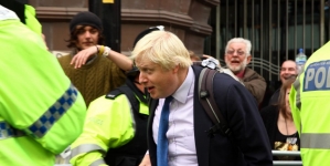 Boris Johnson pelted with balls by disabled protesters at Tory conference