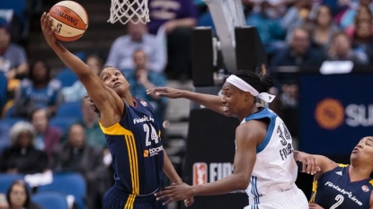 Moore hits victor to lift Lynx over Fever 80-77