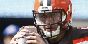 Browns quarterback Josh McCown to start against Raiders