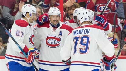 Canadiens make it a flawless nine, Blackhawks need OT to beat Lightning