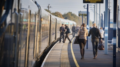 New Oxford-London railway line opens