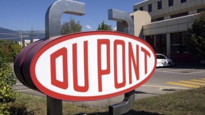 DuPont’s sales and earnings drop in third quarter