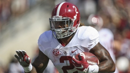 Defense, Henry carry No. 10 Alabama over No. 9 Texas A&M