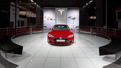 Elon Musk defends Tesla Model S after knock on its reliability