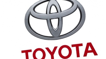 Toyota aims to sell 30000 fuel-cell cars annually around 2020