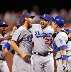 Mets stop skid in finale, beat Nationals 1-0 behind deGrom