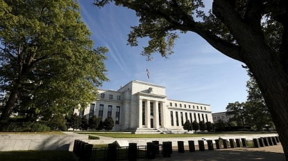 Fed Leaves Record-Low Interest Rates Unchanged