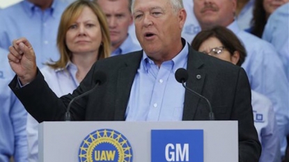 GM offering UAW bigger bonus, profit sharing than FCA