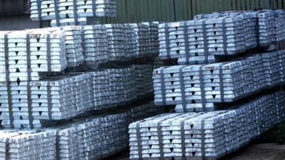 Glencore cuts zinc output by a third