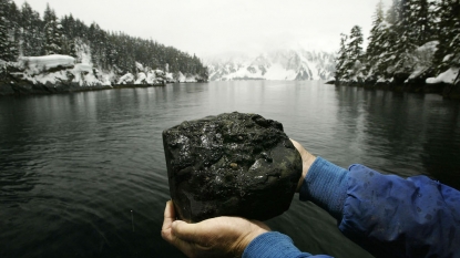 Governments to stop pursuit of more money from Exxon over Valdez spill