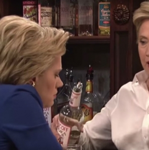 Hillary Clinton does SNL skit