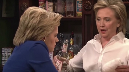 Hillary Clinton does SNL skit