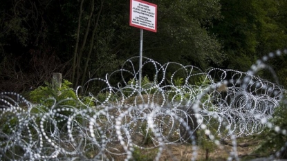 Hungary PM plans to seal Croatia border
