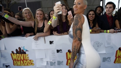 Amber Rose’s Mom Disses Kanye West; Former Stripper Breaks Down Over Her