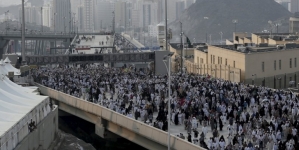 Hajj stampede: Saudi Arabia rejects Iran criticism