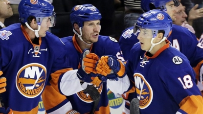 Islanders 4, Jets 2