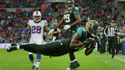 Jaguars Blow Big Lead, Hold On to Beat Bills in London