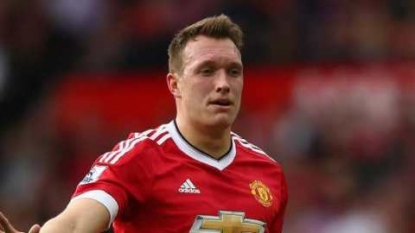 Man United: Midfielder boost for Van Gaal